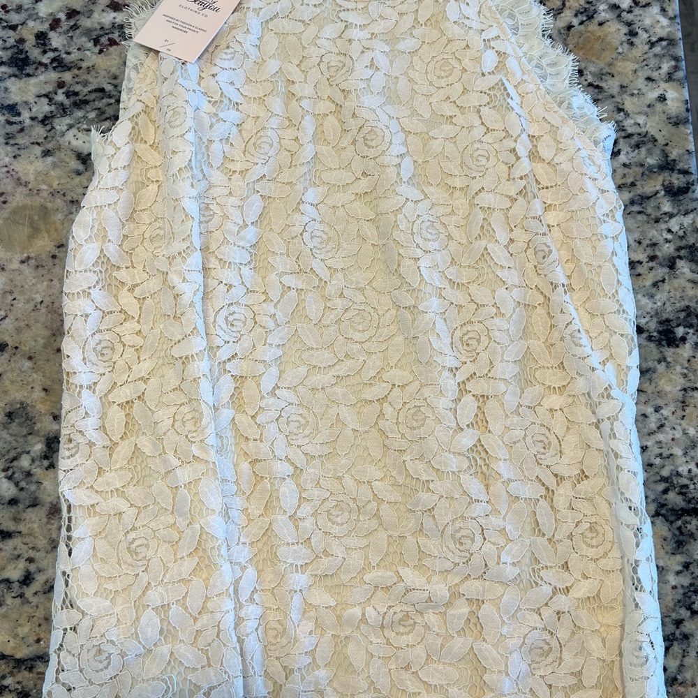 🆕 beautiful, ivory lace blouse!